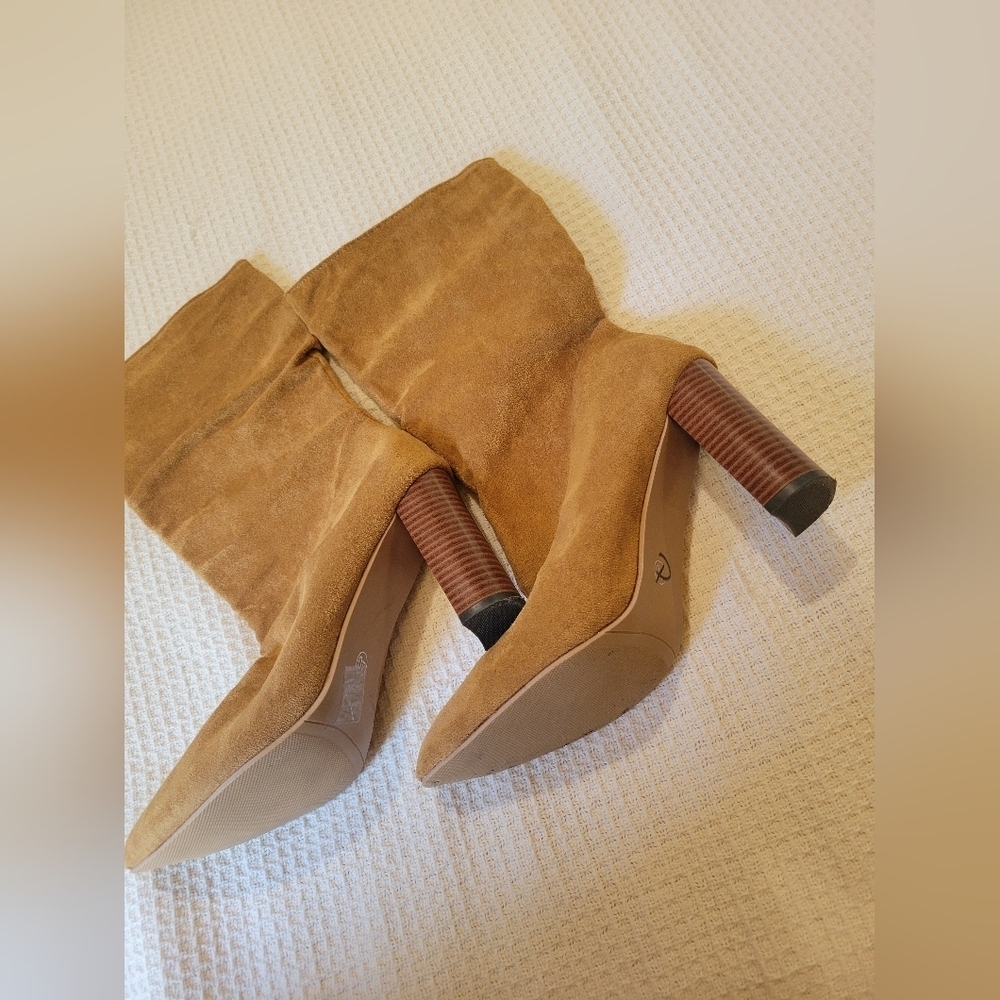 Elegant Tan Suede Heeled Boots - Picture 6 of 10